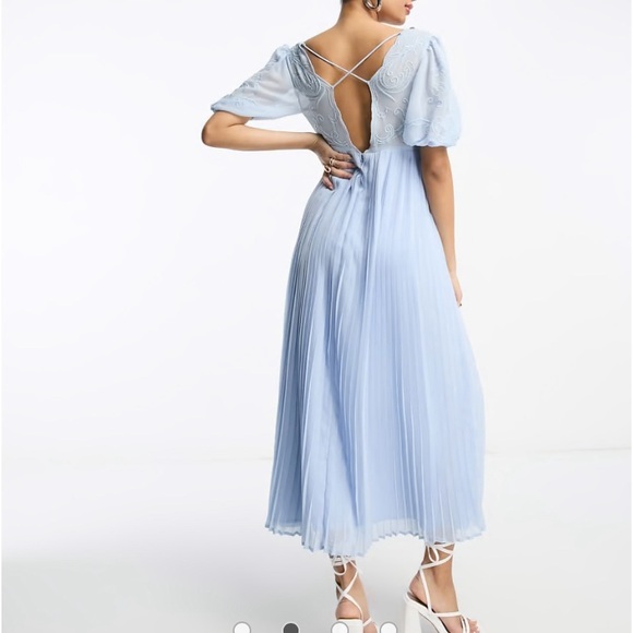 ASOS DESIGN pleated embroidery maxi dress with cutwork - Picture 2 of 4